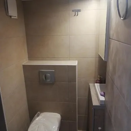 Central Apartment *